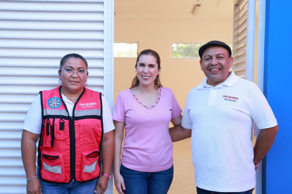 Gobierno Municipal construye nuevo salón en el Centro Comunitario de Isla Mujeres
