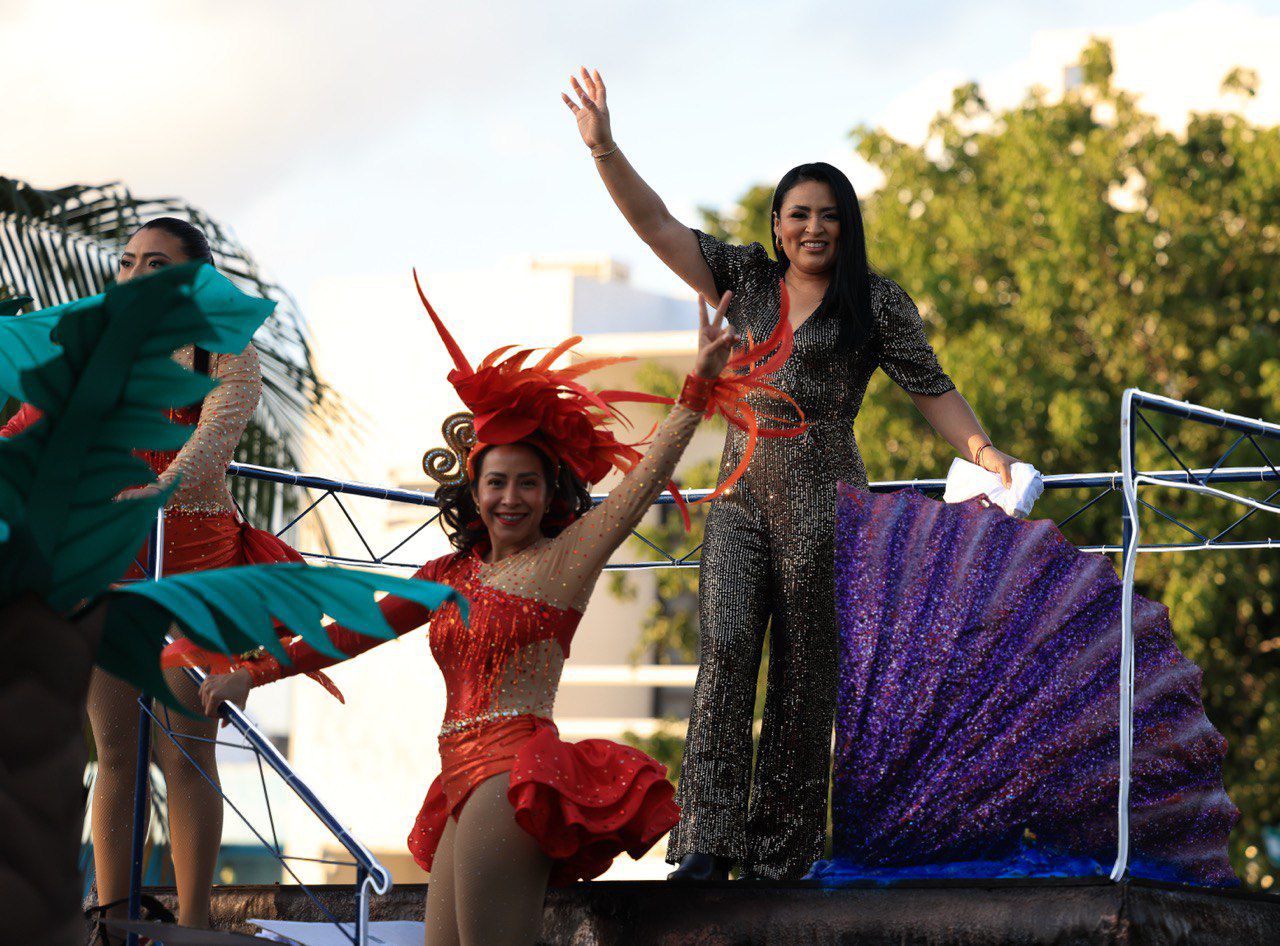 Más de 16 mil personas coronan el gran cierre del Carnaval Puerto Morelos 2026 “Al Son de la Historia y Tradición”