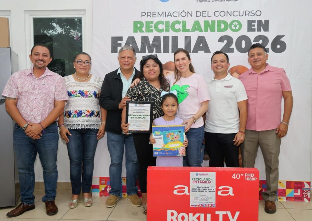 Atenea premia a las familias isleñas comprometodas con el medio ambiente a través del programa “Reciclando en Familia”