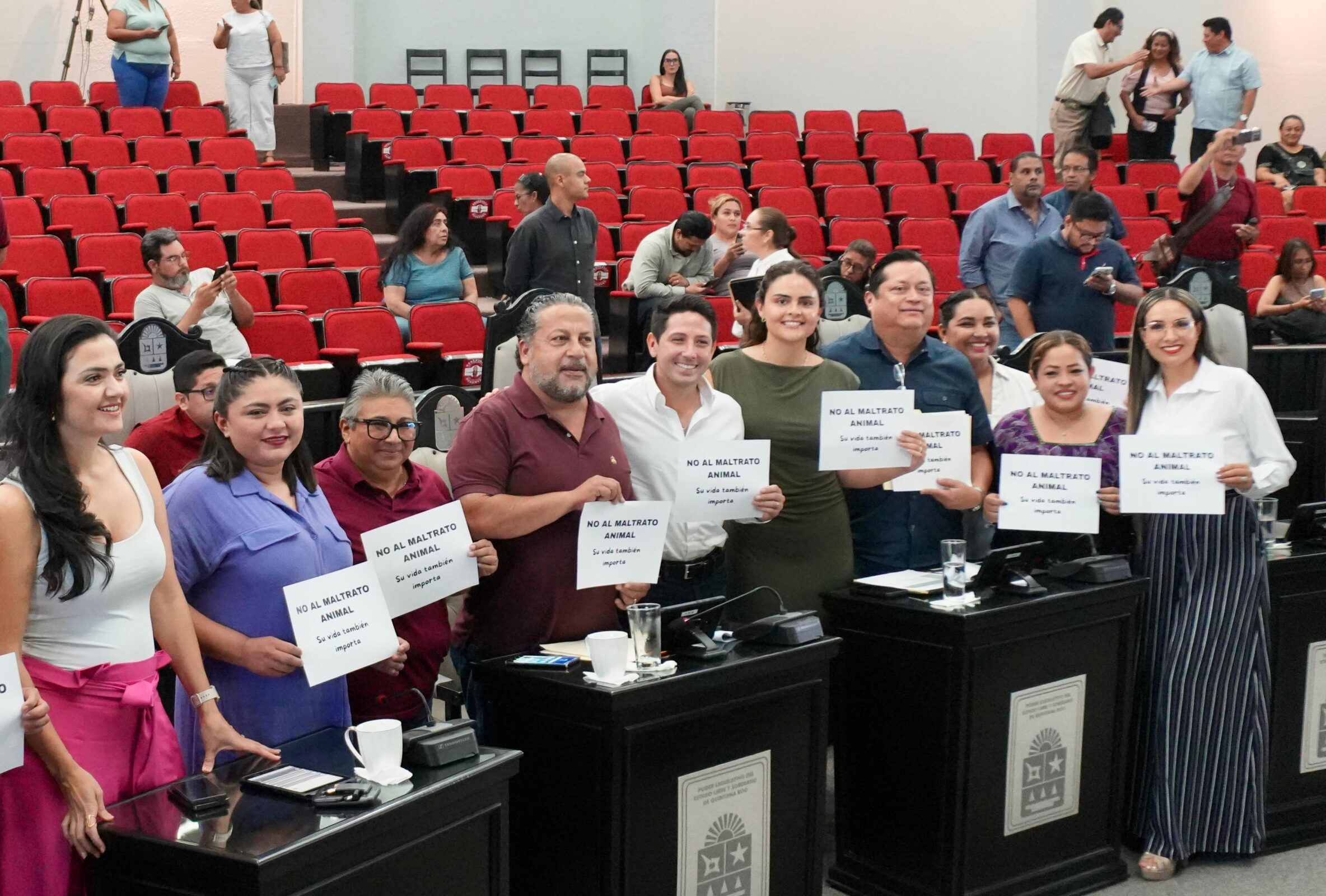 En Quintana Roo se endurecen penas contra el maltrato animal: Renán Sánchez Tajonar
