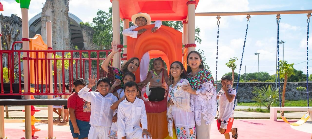 Con la buena coordinación de Mary Hernández y Mara Lezama, entregan parque rehabilitado en Tihosuco