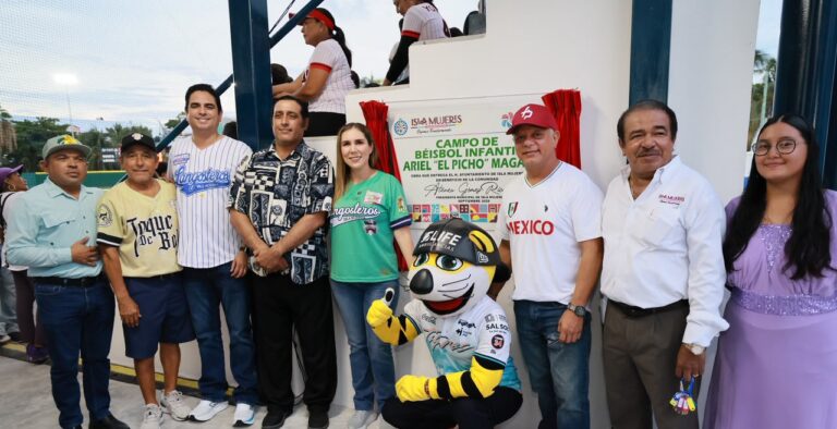 Atenea Gómez Ricalde inaugura en Isla Mujeres el primer campo de béisbol infantil de todo Quintana Roo