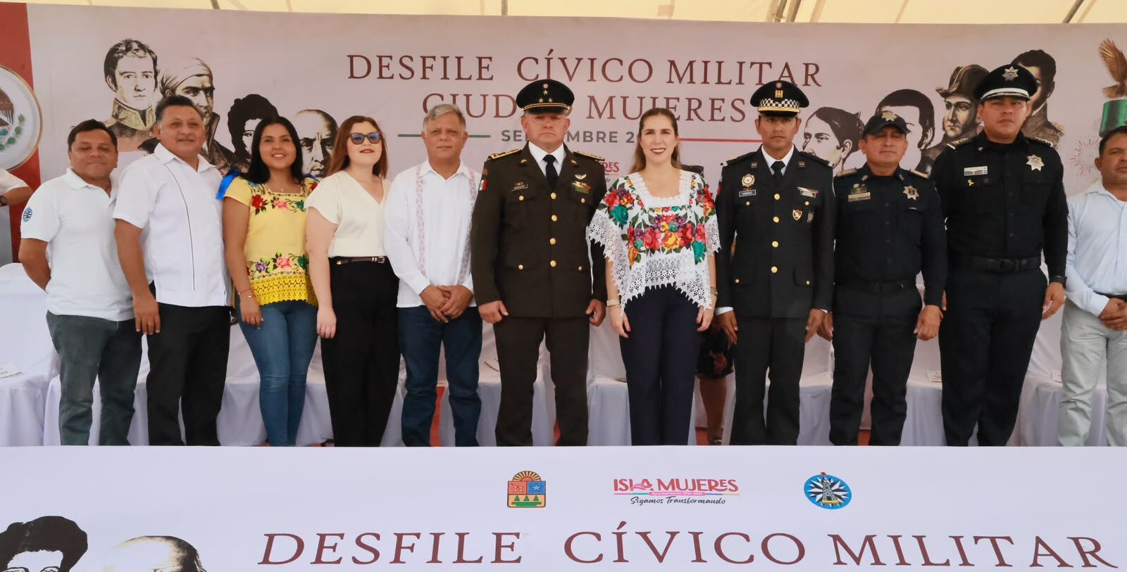 Atenea Gómez encabeza desfile cívico-militar por la Independencia de México en Ciudad Mujeres