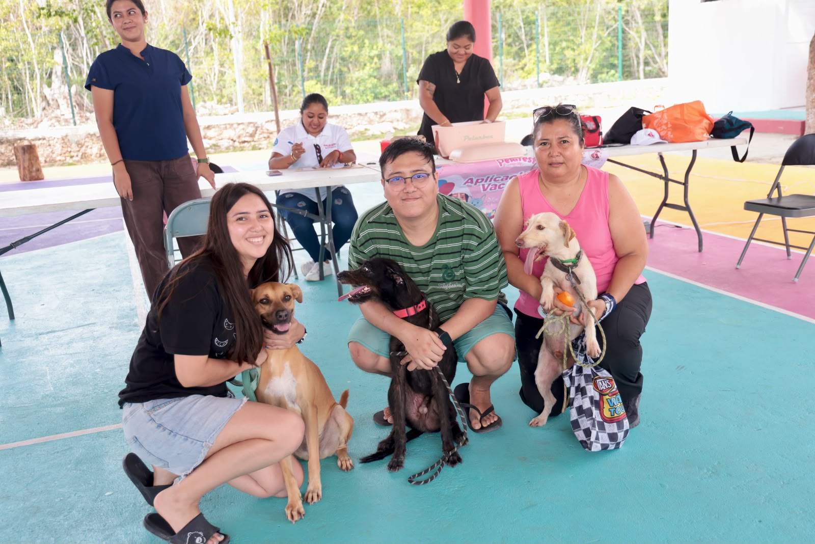 Atenea Gómez impulsa el cuidado de perros y gatos con campaña gratuita de vacunación antirrábica