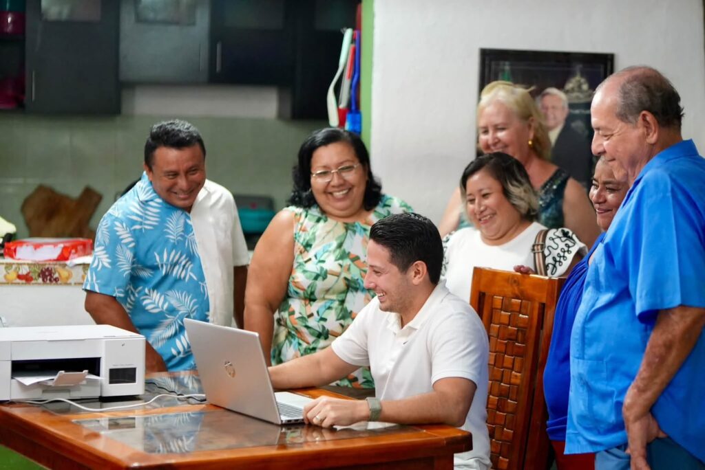 Renán Sánchez Tajonar se registra en el proceso para la Coordinación Municipal de los Comités de Defensa de la Transformación y la Soberanía Nacional en Cozumel