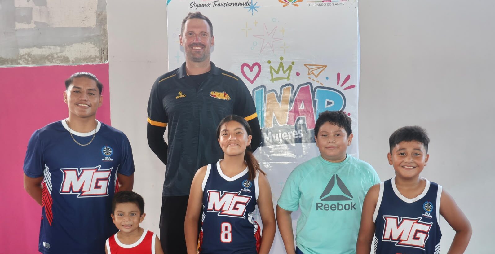 Gobierno de Isla Mujeres acercó Master Class gratuita de basquetbol con Edgaras Zelionis