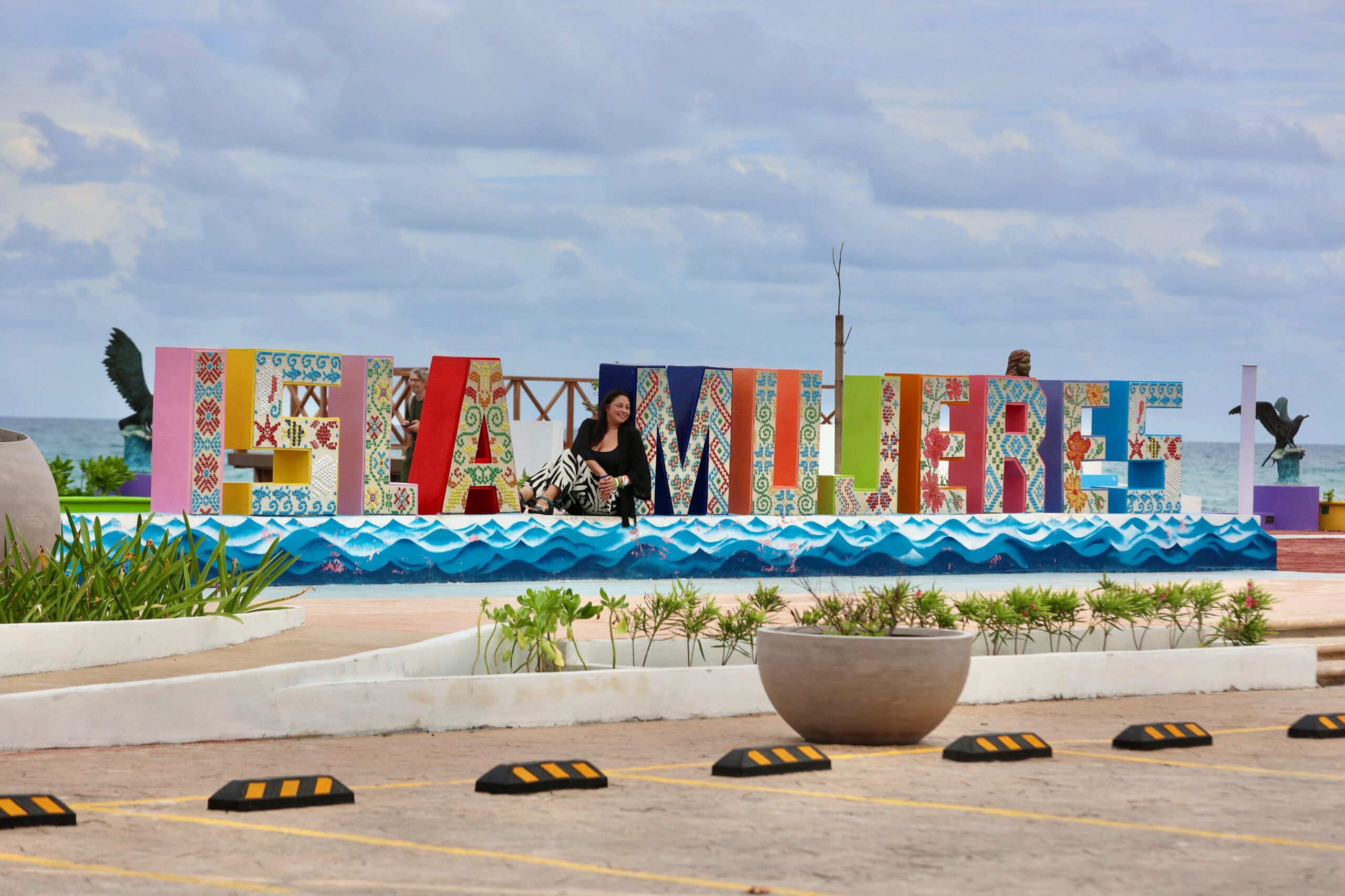 Isla Mujeres cautiva a turistas con sus playas y bellezas naturales